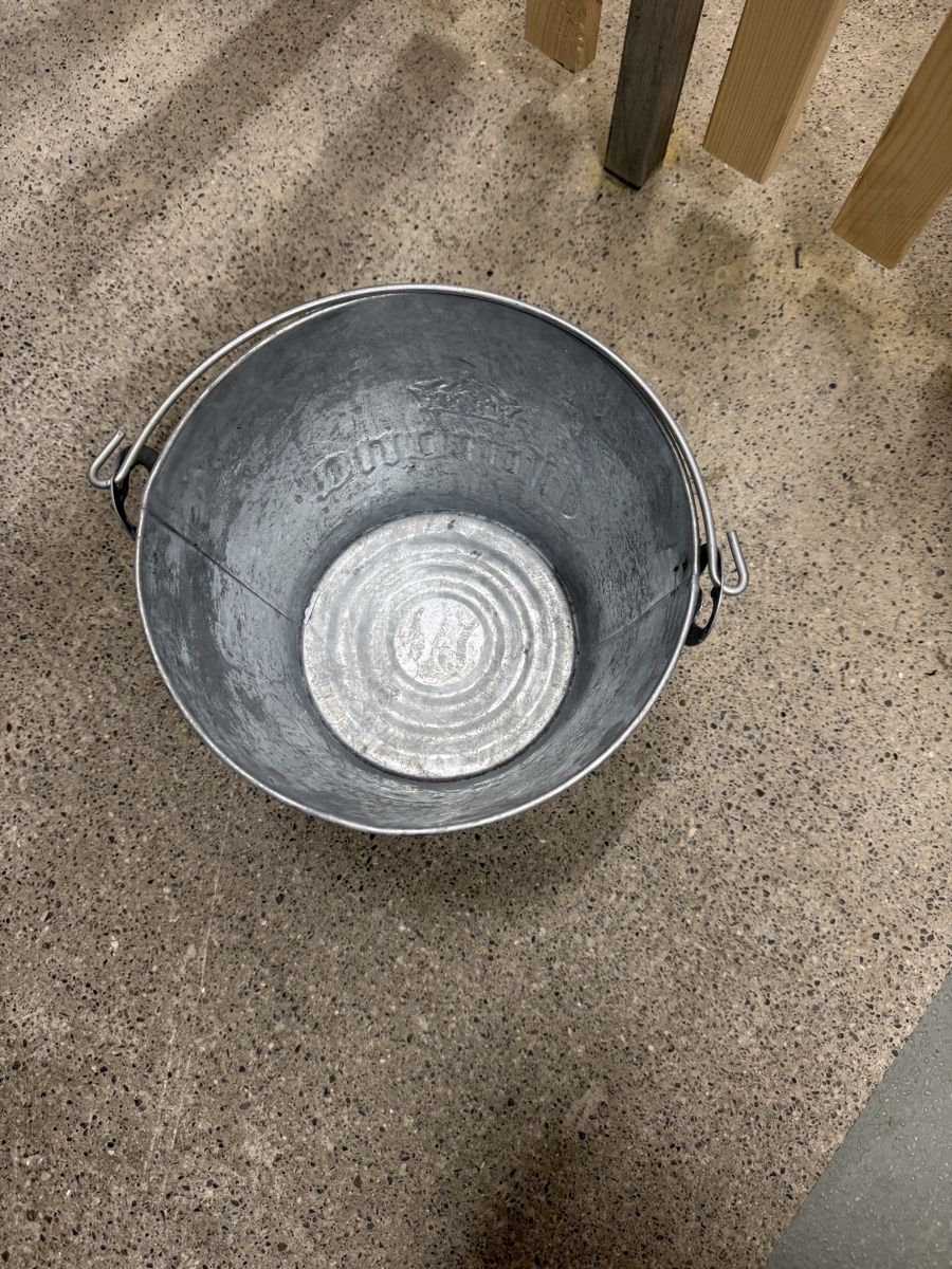 Autres articles pour la maison: Corona bucket – D'occasion à binningen par mfe_v6cn 1