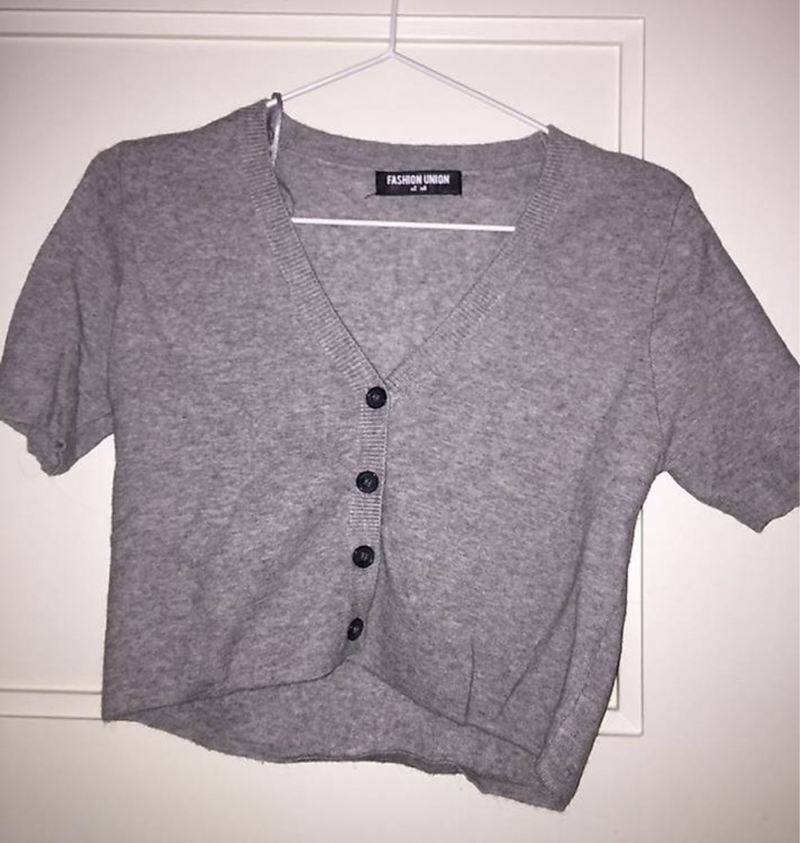 T-shirt: T-shirt – Nuovo (secondo la descrizione) da Basel venduto da lia_brr2