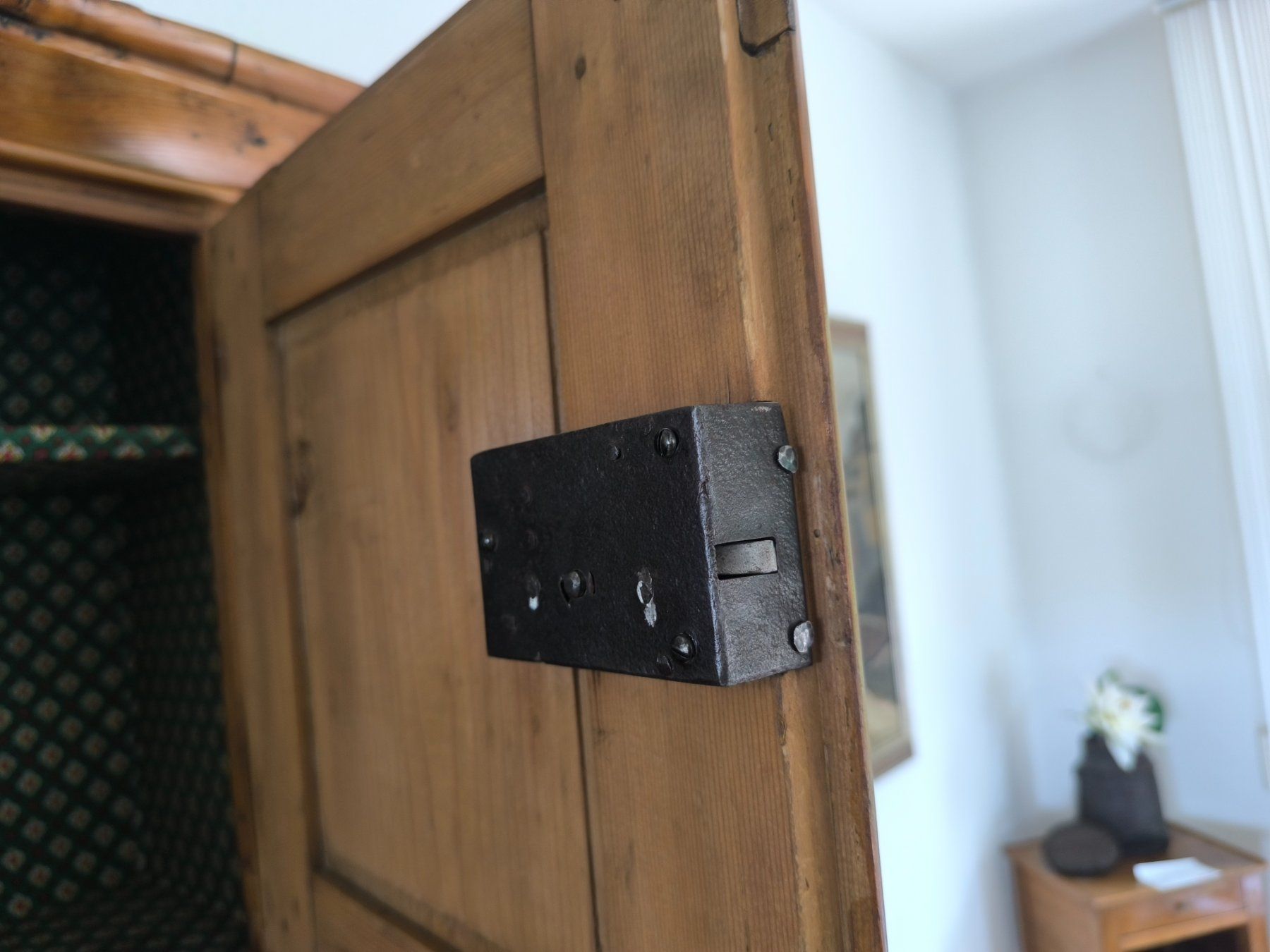Büffets: Antikes Buffet Graubünden,/Schweiz, 18.Jdht – Gebraucht aus Riehen von tin_yx6j 8