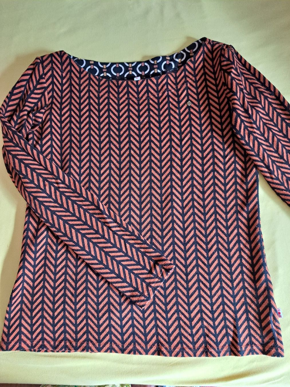 Blutsgeschwister Maglioni & Felpe: Langarmshirt Blutsgeschwister S-M – Usato da Näfels venduto da Haegli