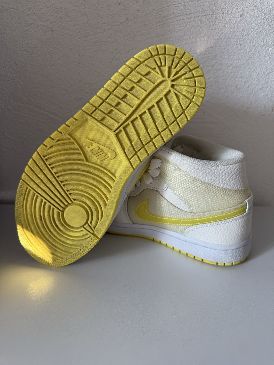 Nike Scarpe da donna: Nike Air Jordans 37.5 – Usato da Laax GR venduto da laga03 2