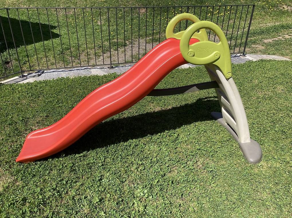 Scivoli: Scivolo smoby  – Usato da Campo (Blenio) venduto da M.B.95 1