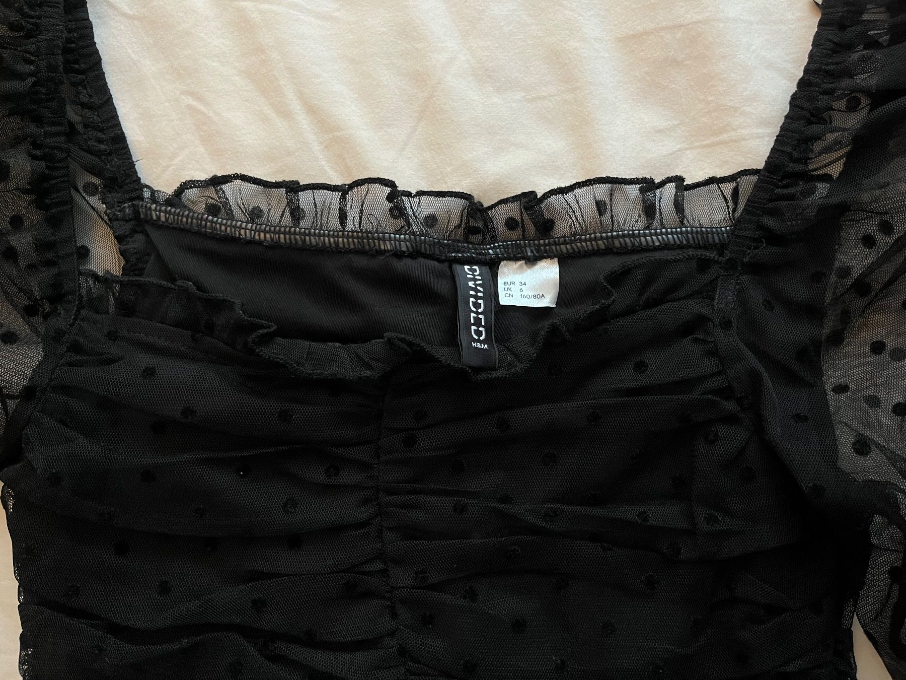 H&M Blusen: Schwarze H&M Bluse mit Puffärmeln, Grösse 34 – Neu (gemäss Beschreibung) aus Basel von rey_d2s7 2