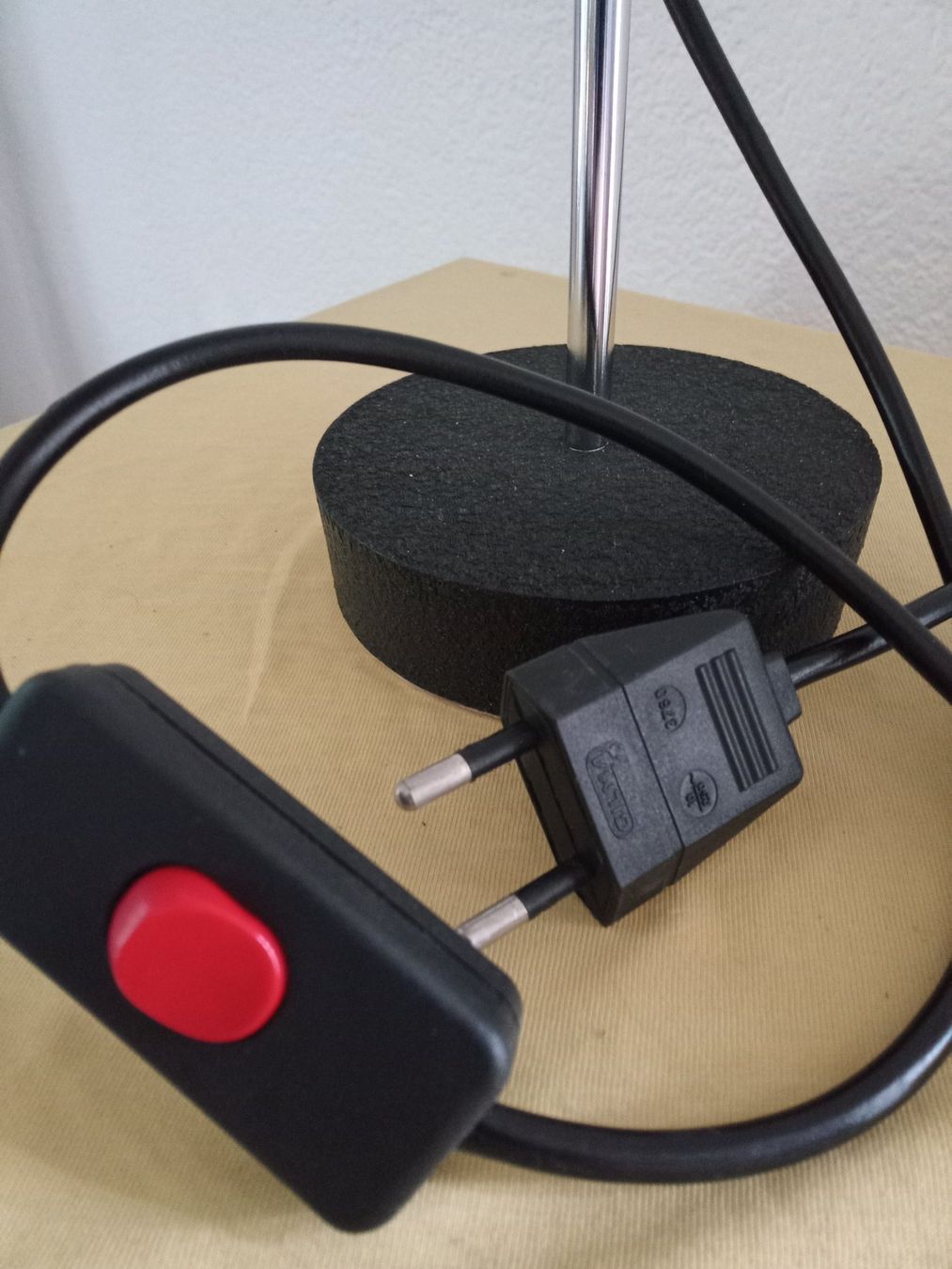 Lampade: 70er Spot Tischlampe Senf – Usato da Zürich venduto da edi_c2m6 5