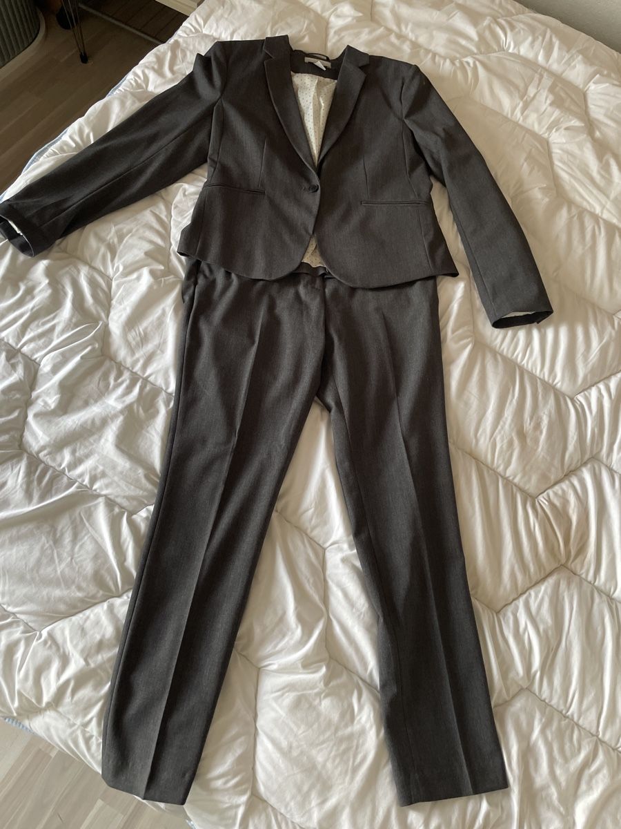 H&M Completi & Tailleur: Hosen Anzug Neu – Nuovo (secondo la descrizione) da Fahrwangen venduto da Rehtse03 1