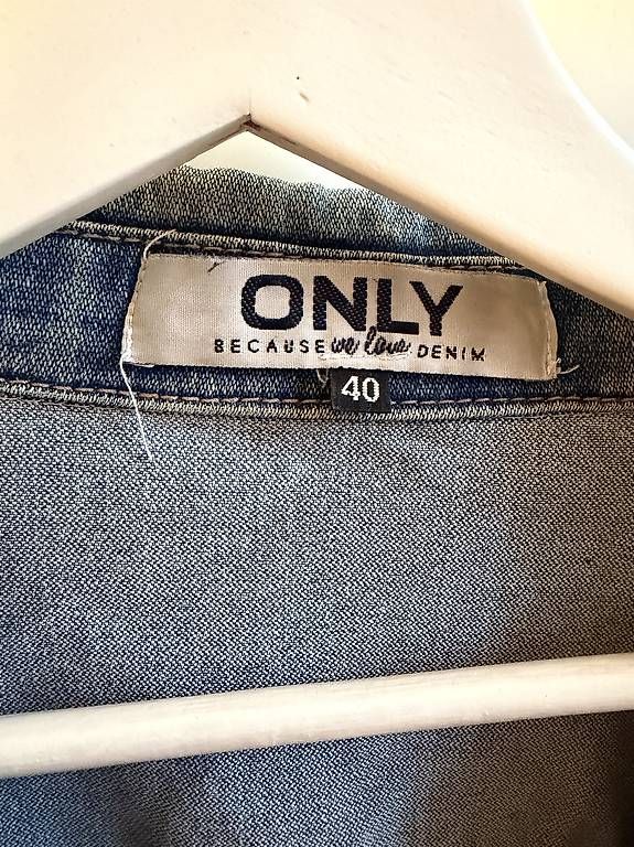 Vestes: Jeansjacke Only Grösse 40 – D'occasion à Zürich par san_7n2l 2