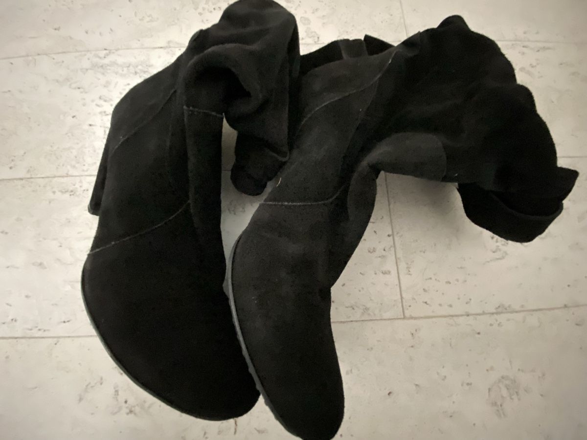 Scarpe da donna: Schwarze Wildleder Stiefel Gr. 38 – Usato da Bellach venduto da Legdance 3