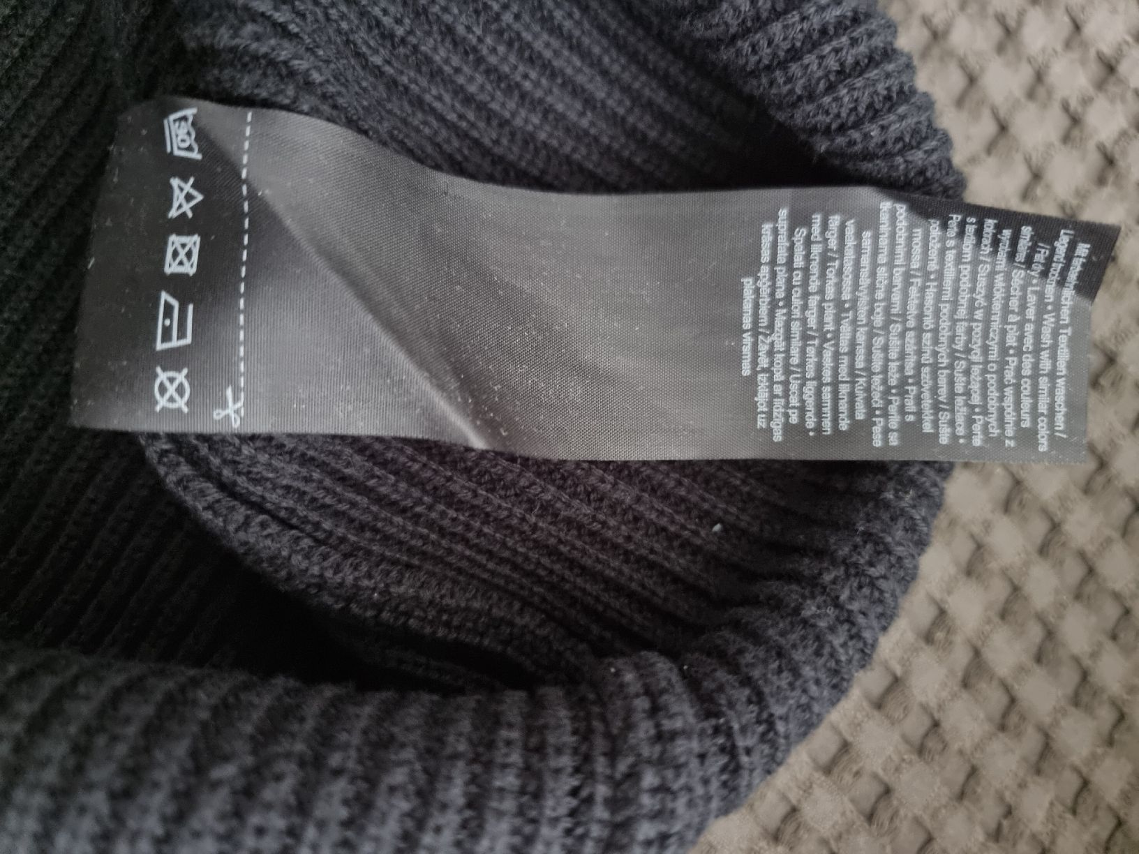 S.Oliver Pullover & Sweatshirts: Pullunder s.Oliver, schwarz, Grösse 36 – Gebraucht aus Uttwil von frosch2711 4