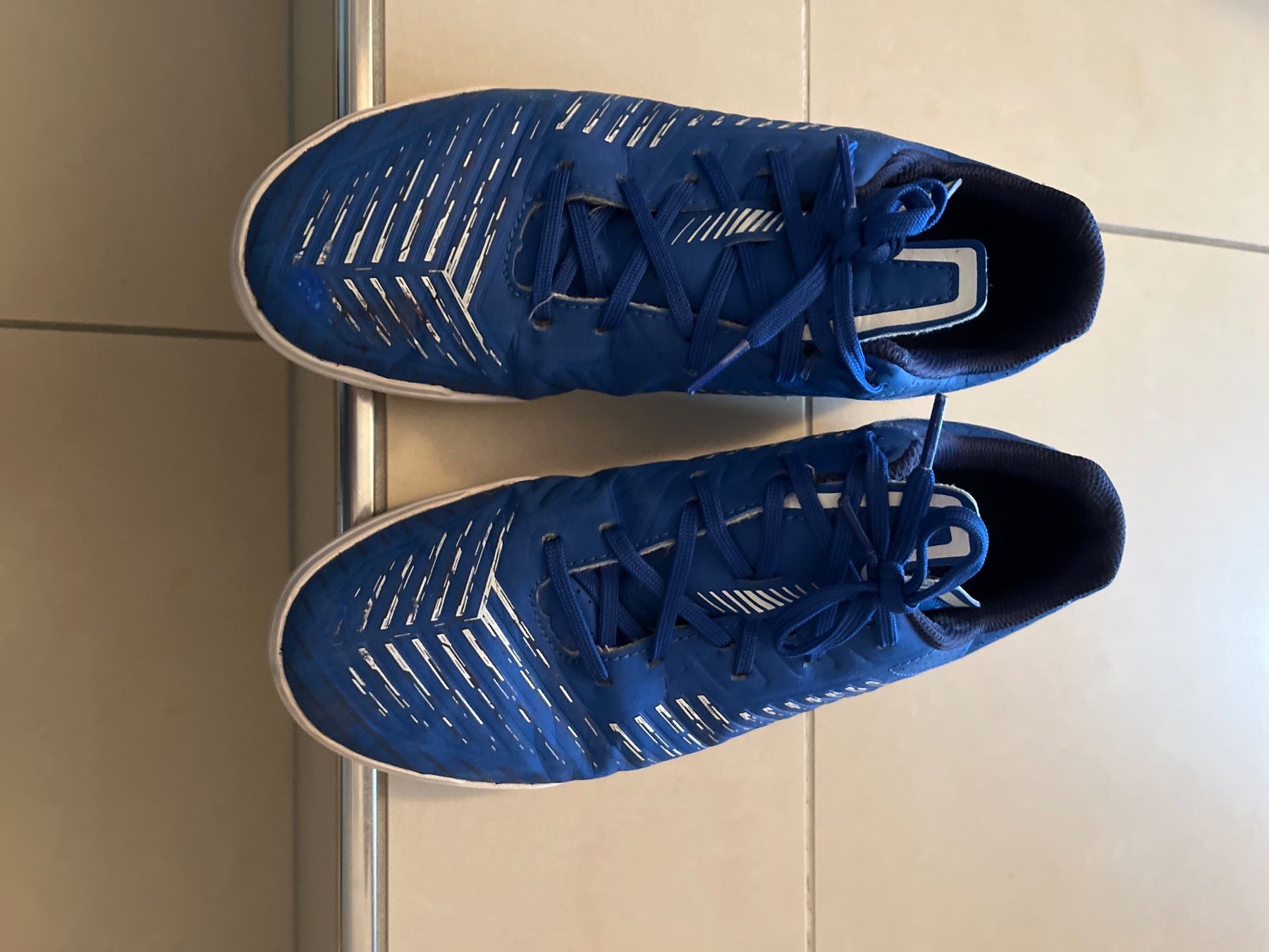 Decathlon Scarpe per ragazzi: Turnschuhe – Usato da schönenwerd venduto da klupci