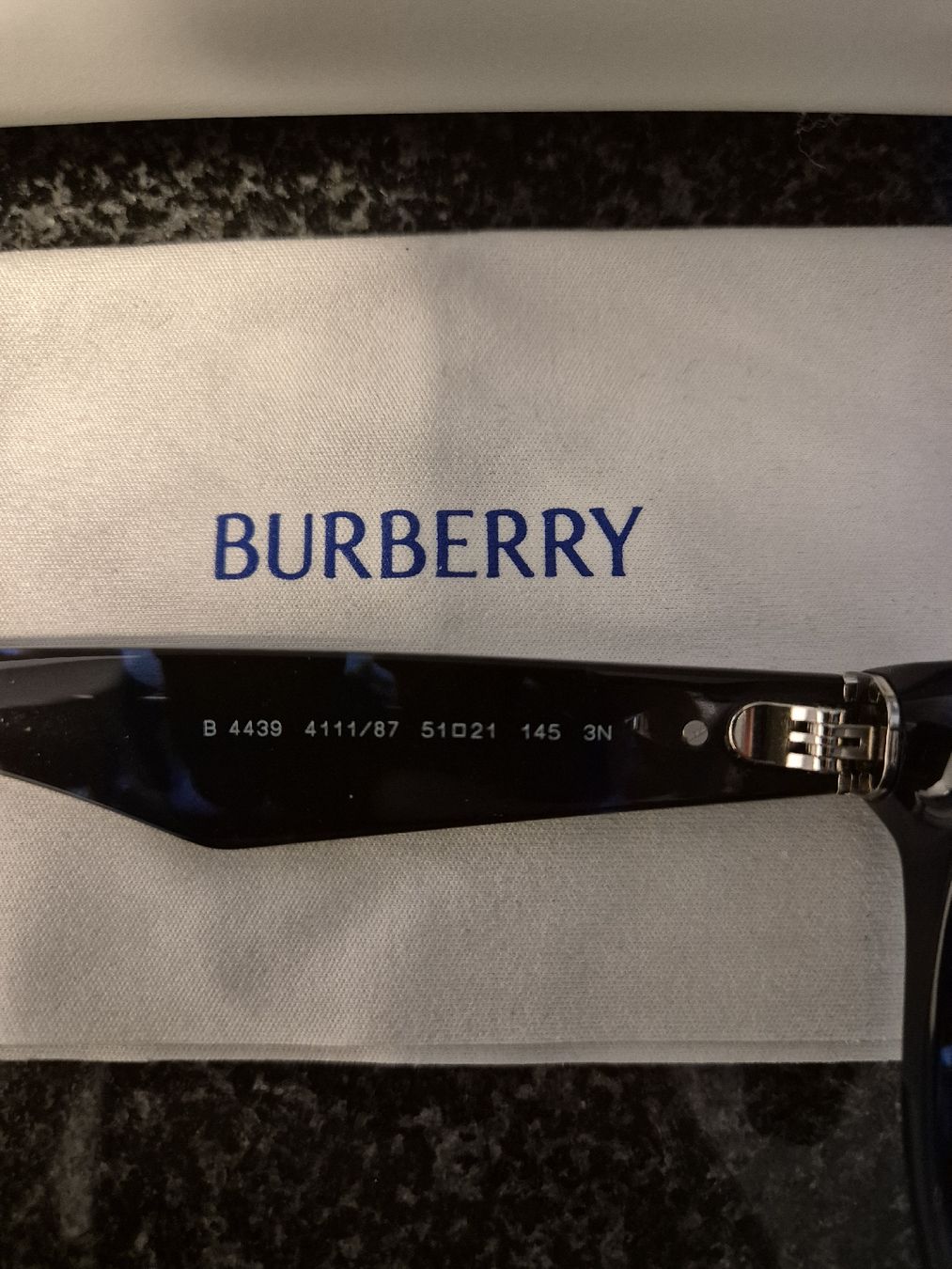 Burberry Occhiali & Lenti: Burberry Sonnenbrille Neuwertig – Nuovo (secondo la descrizione) da Langendorf venduto da luc_8skn 2