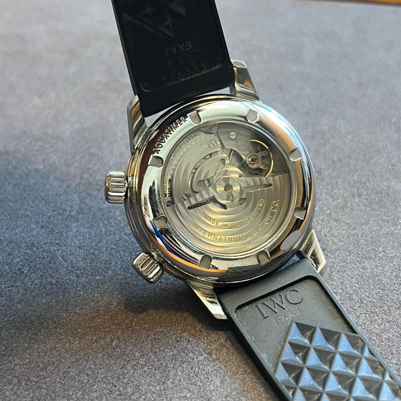 IWC Uhren: IWC Aquatimer Vintage Automatic Date IW323101 – Gebraucht aus Carouge GE von Watchaser 4