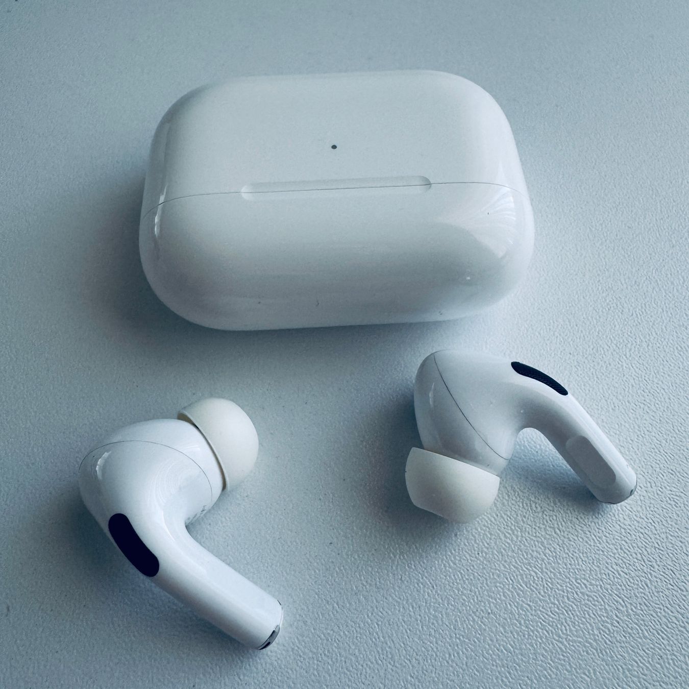 Apple Cuffie: Original Apple AirPods Pro 1 Gen. Wireless USB-C Kabel – Usato da Basel venduto da MY.AIRPODS.SHOP 2