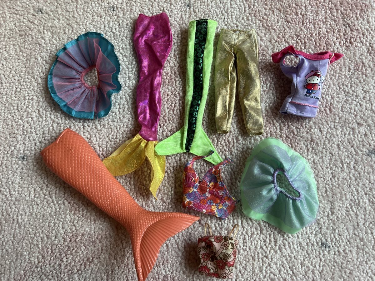 Puppen: Barbie Kleider  – Gebraucht aus Oberglatt ZH von ble_75jw 2