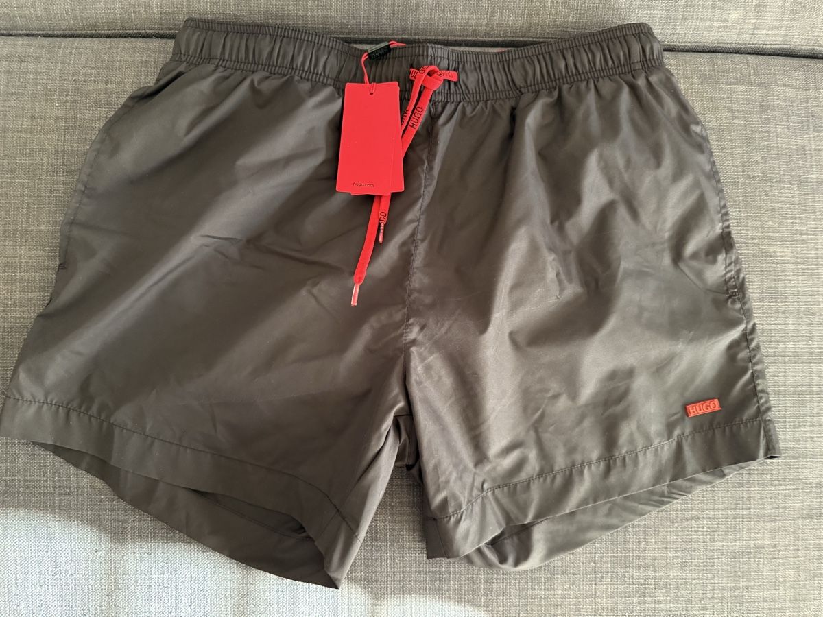 Badehosen: Hugo Boss Maillot bain M – Neu und originalverpackt aus Ecublens VD von charliecinquillo