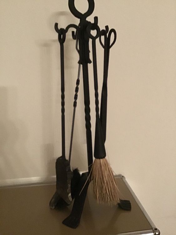 Kaminbesteck-Set 'Schleife' Aus Schmiedeeisen – Mit Schaufel, Bürste, Schürhaken & Zange, 80 Cm