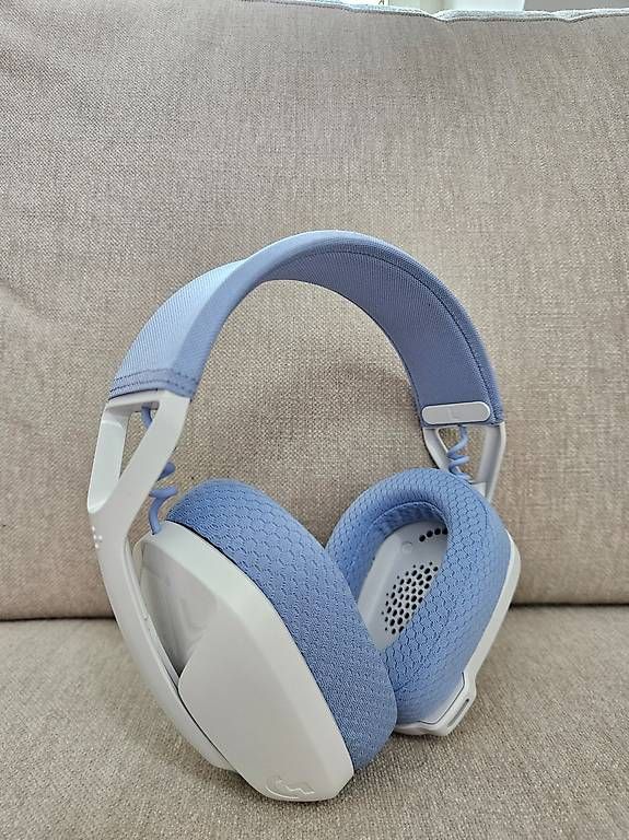 Logitech Cuffie: Logitech G435 kabelloses Headset, weiss / lila – Usato da Zürich venduto da jan_xv9v 2