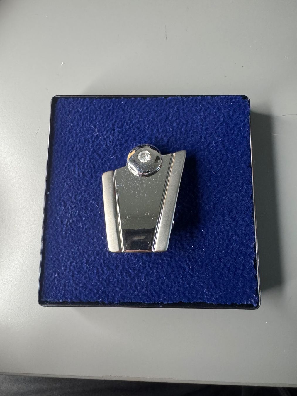 Broschen & Nadeln: Brosche Le Clip Silber mit Stein neuwertig – Neu und originalverpackt aus Zunzgen von nordstern_handel