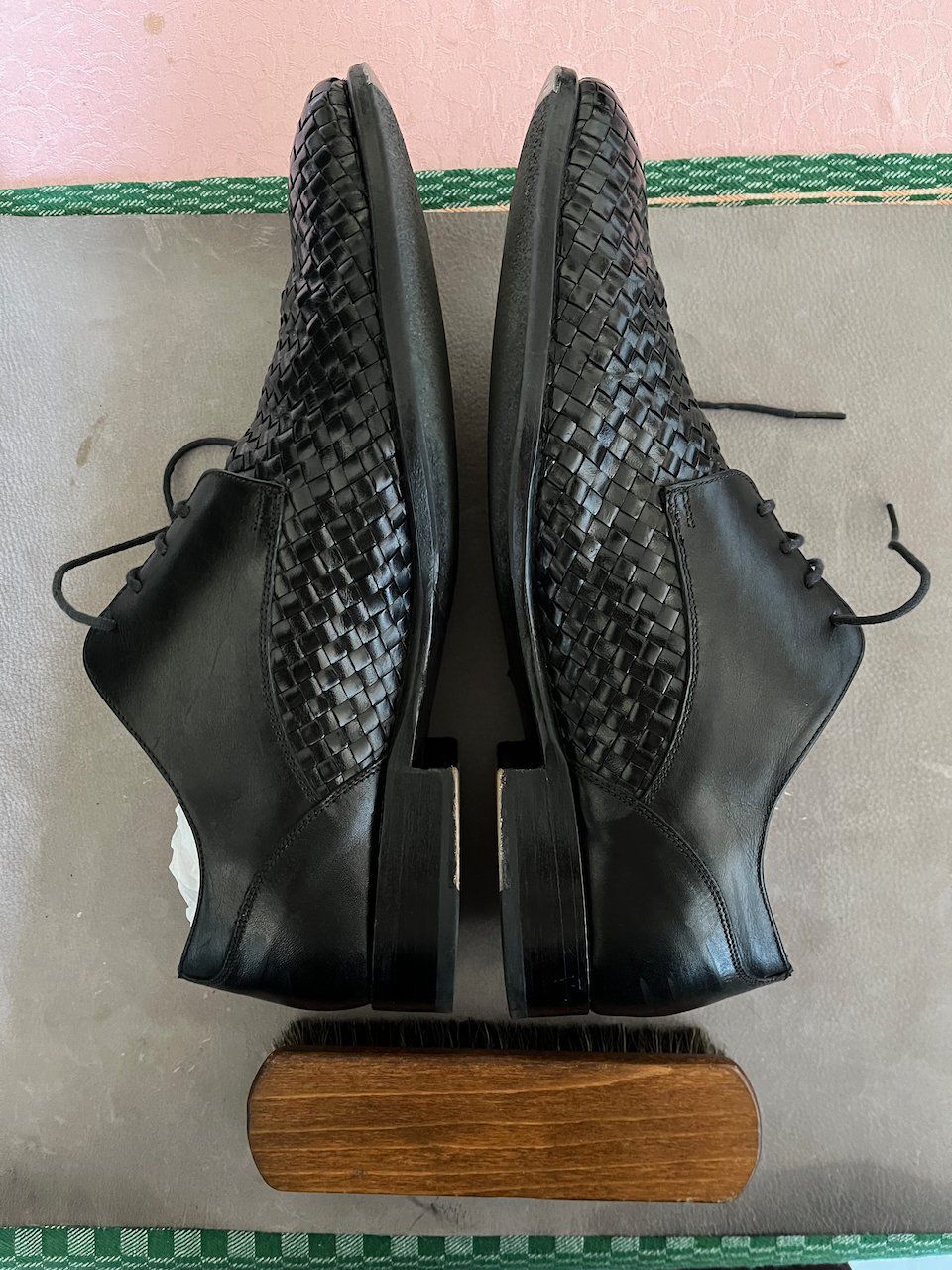 Scarpe da uomo: Schwarze Leder-Derbys von Ambiorix, 44 – Usato da La Chaux-de-fonds venduto da ploumenec 1
