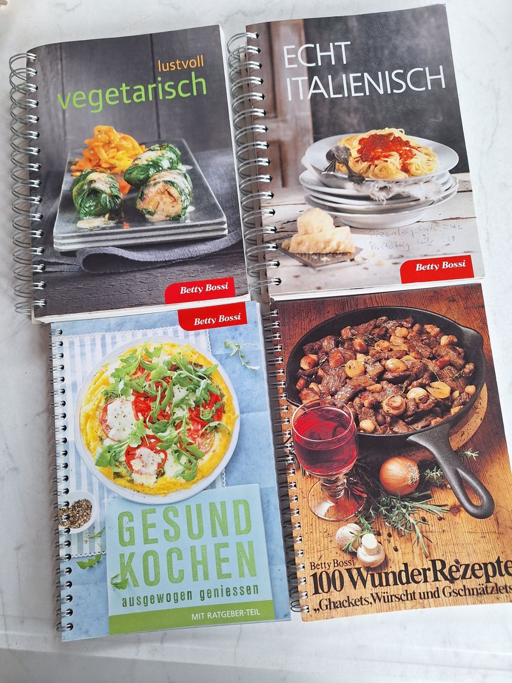 Libri: 4 STK BETTY BOSSI KOCHBÜCHER – Usato da Huttwil venduto da Kunterbuntli