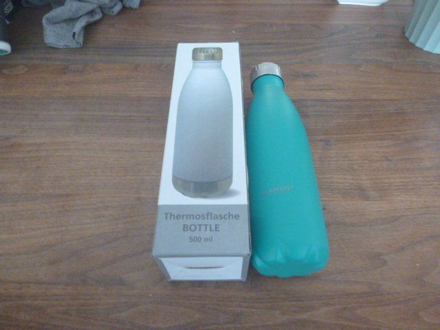 Borracce & Thermos: Trinkflaschen 500 ml OVP – Nuovo e nell'imballaggio originale da Neu St. Johann venduto da Isputnik