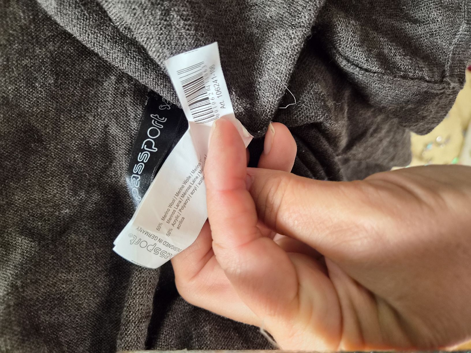 Giacche: passport Strickjacke Gr. 38 – Usato da Frenkendorf venduto da Moon111 3