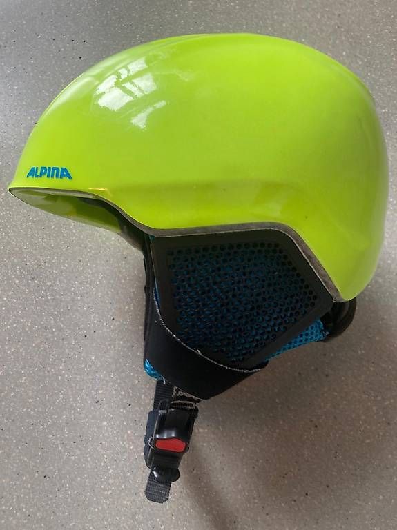 Alpina Helme: Kinderskihelm Alpina – Gebraucht aus Bern von davenzin 4