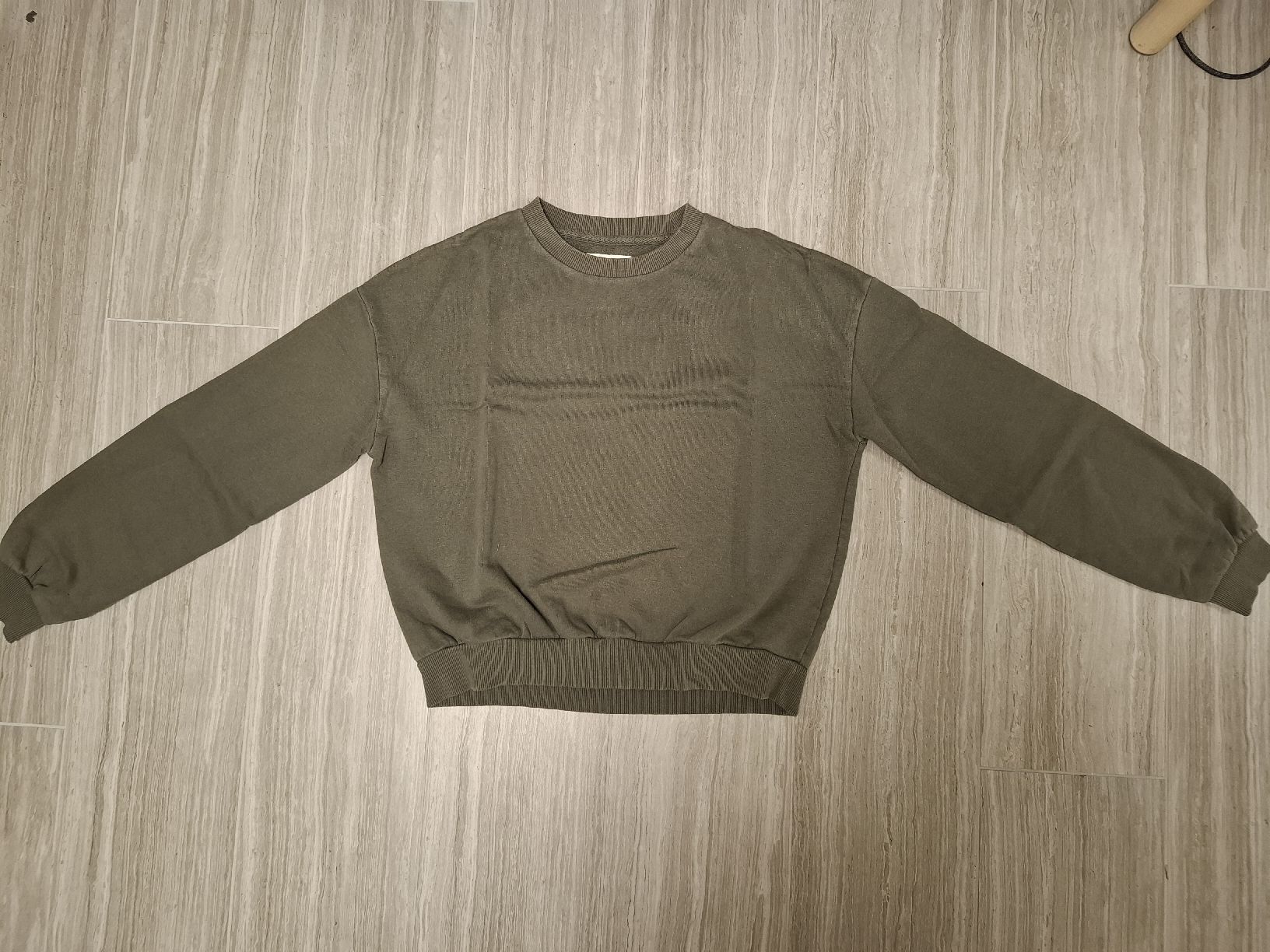 Maglioni & Felpe: pull kaki taille XS – Usato da Ecublens FR venduto da ame_y8tq