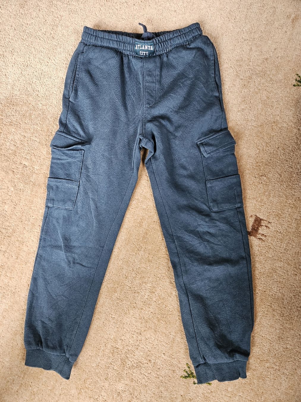Lotti & Set di vestiti: 4 Jogginghosen 134/140 – Usato da Arlesheim venduto da Flohmi_A_Z 3