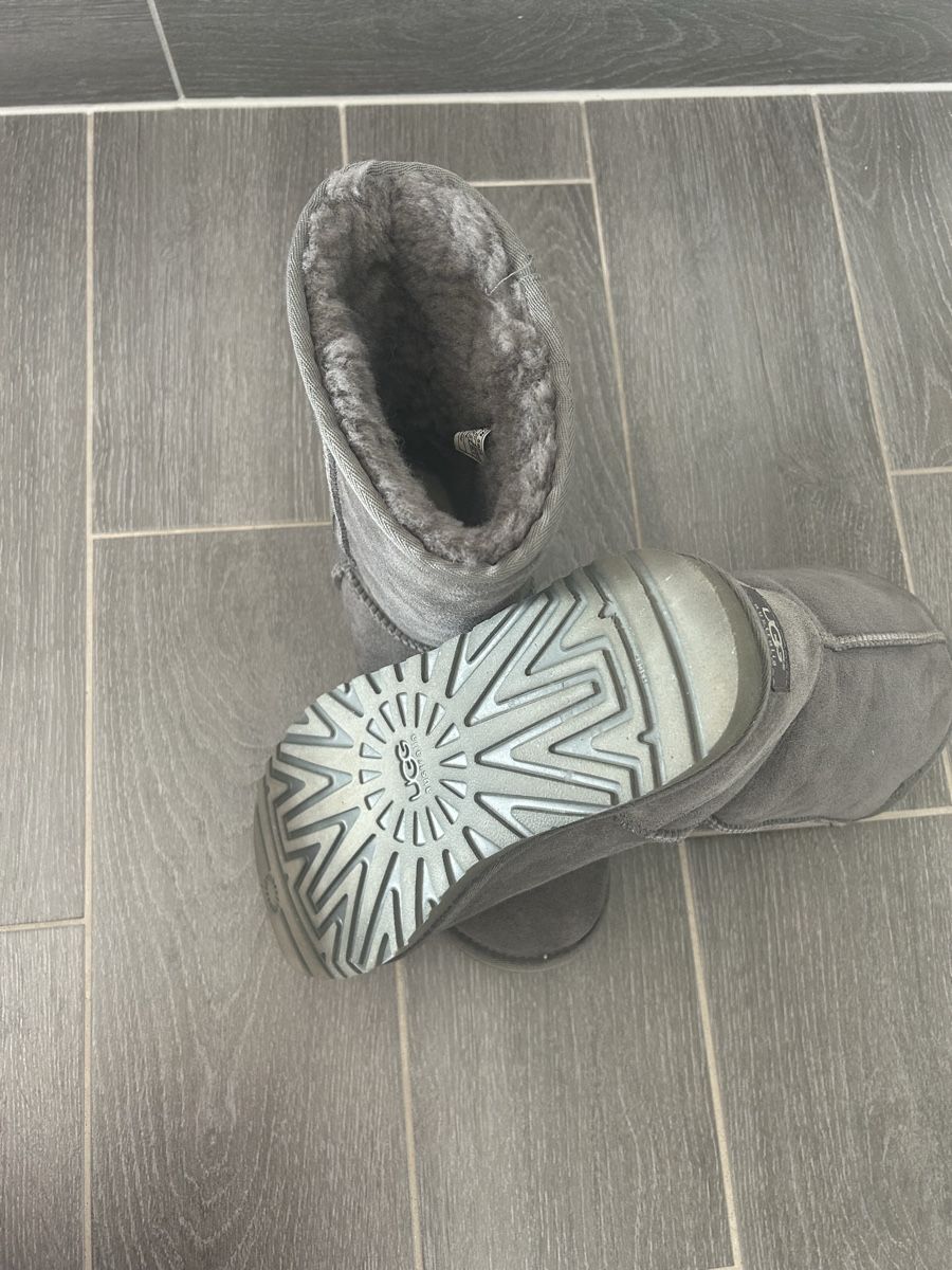 Ugg Scarpe da donna: UGG classic numero 40 – Usato da Locarno venduto da Matic04 4