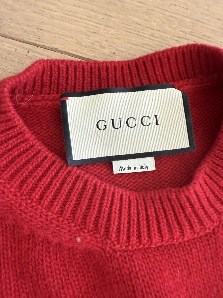 Gucci Maglioni & Felpe: Gucci Pullover, rot mit UFO Print, Grösse M, Top Zustand – Nuovo (secondo la descrizione) da Meilen venduto da Dievondort 1