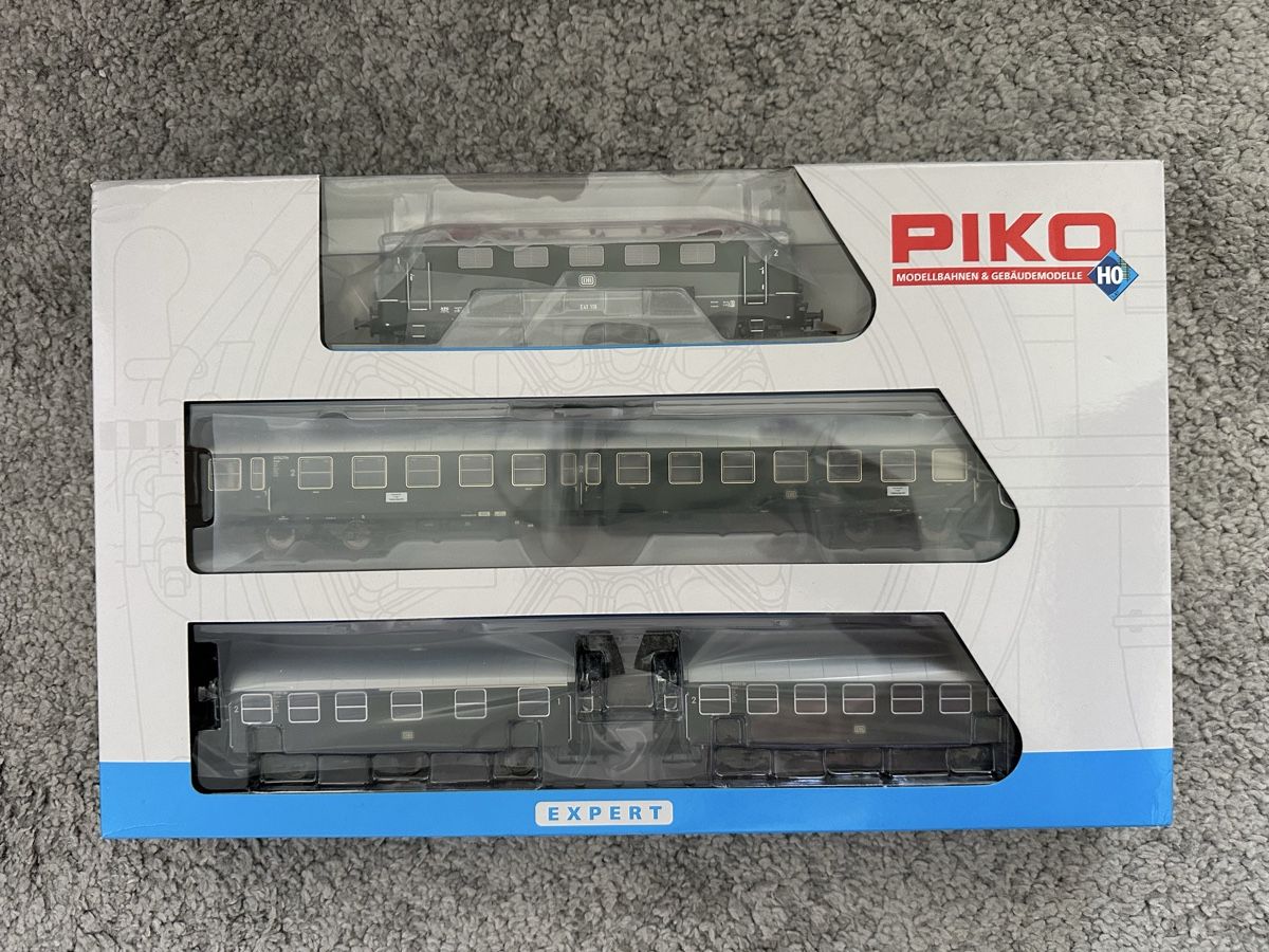Piko Modelleisenbahnen: Piko 58145 Zugset 4tlg. BR E41 DB Ep.III  – Neu und originalverpackt aus Zürich von Acer00000