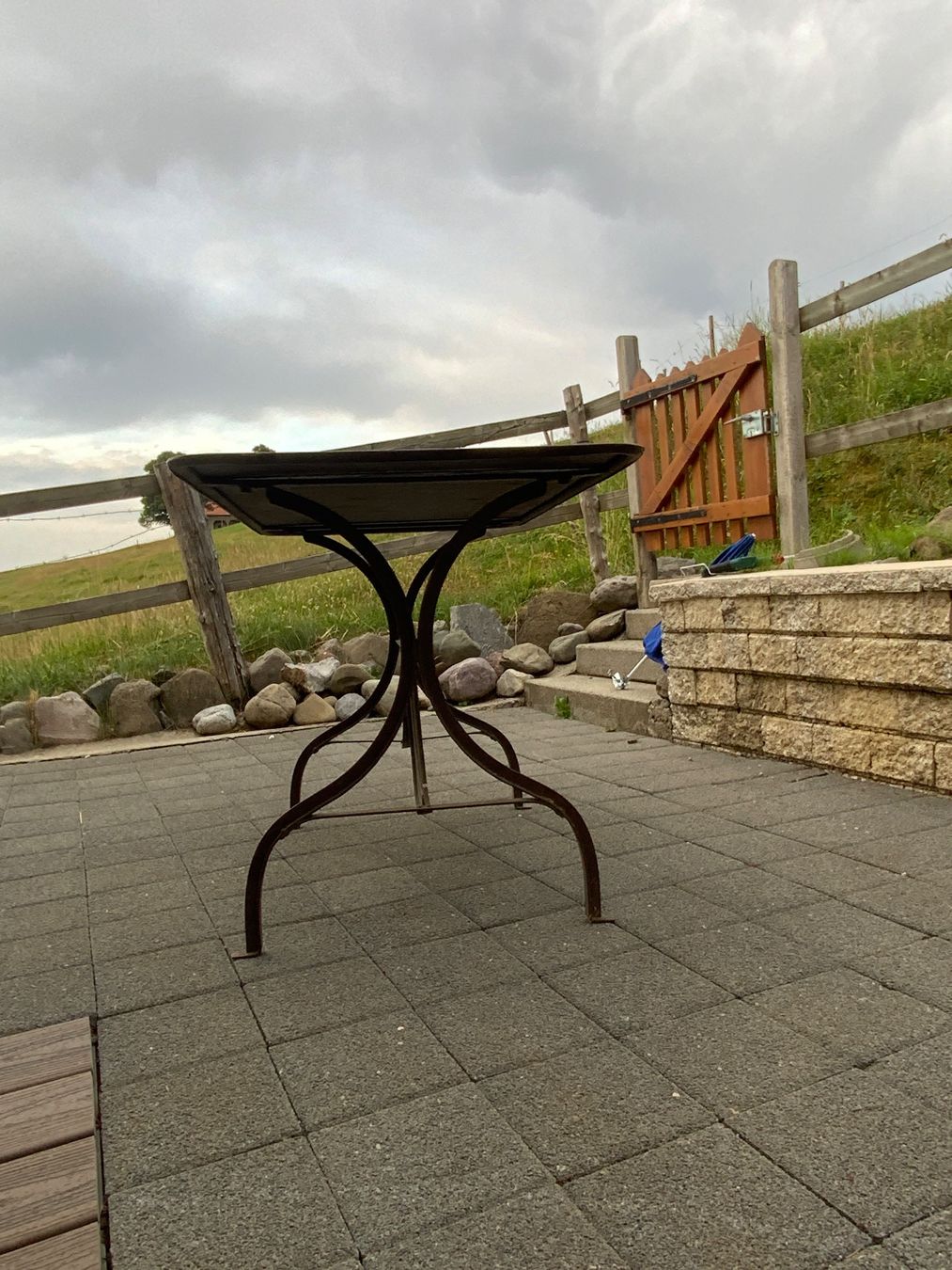 Tables: Jungendstil Metalltisch – D'occasion à Gross par Chnolle01 2