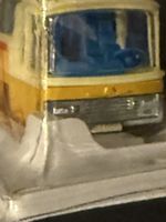 Mini bus PTT en jaune, vintage, parfait état, rare.