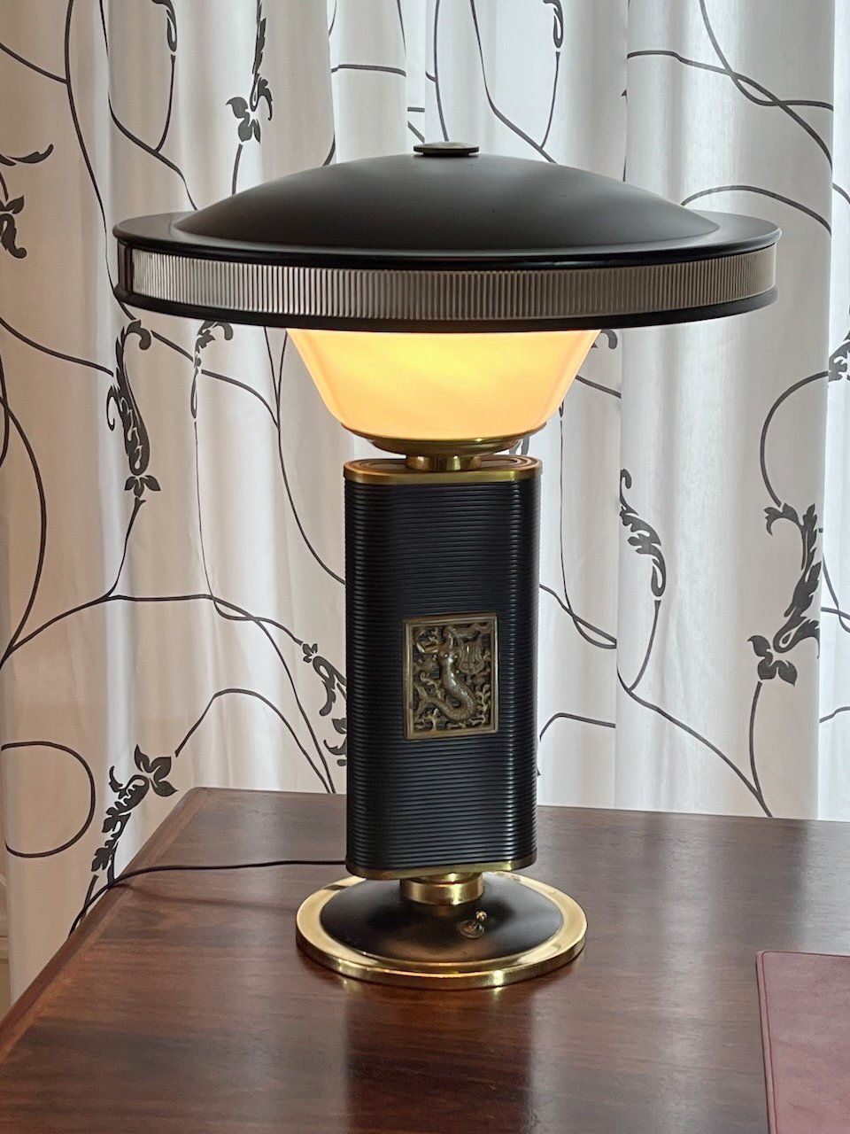 Lampade: Eileen Gray "Mermaid" Lampe – Usato da La Chaux-de-fonds venduto da ploumenec