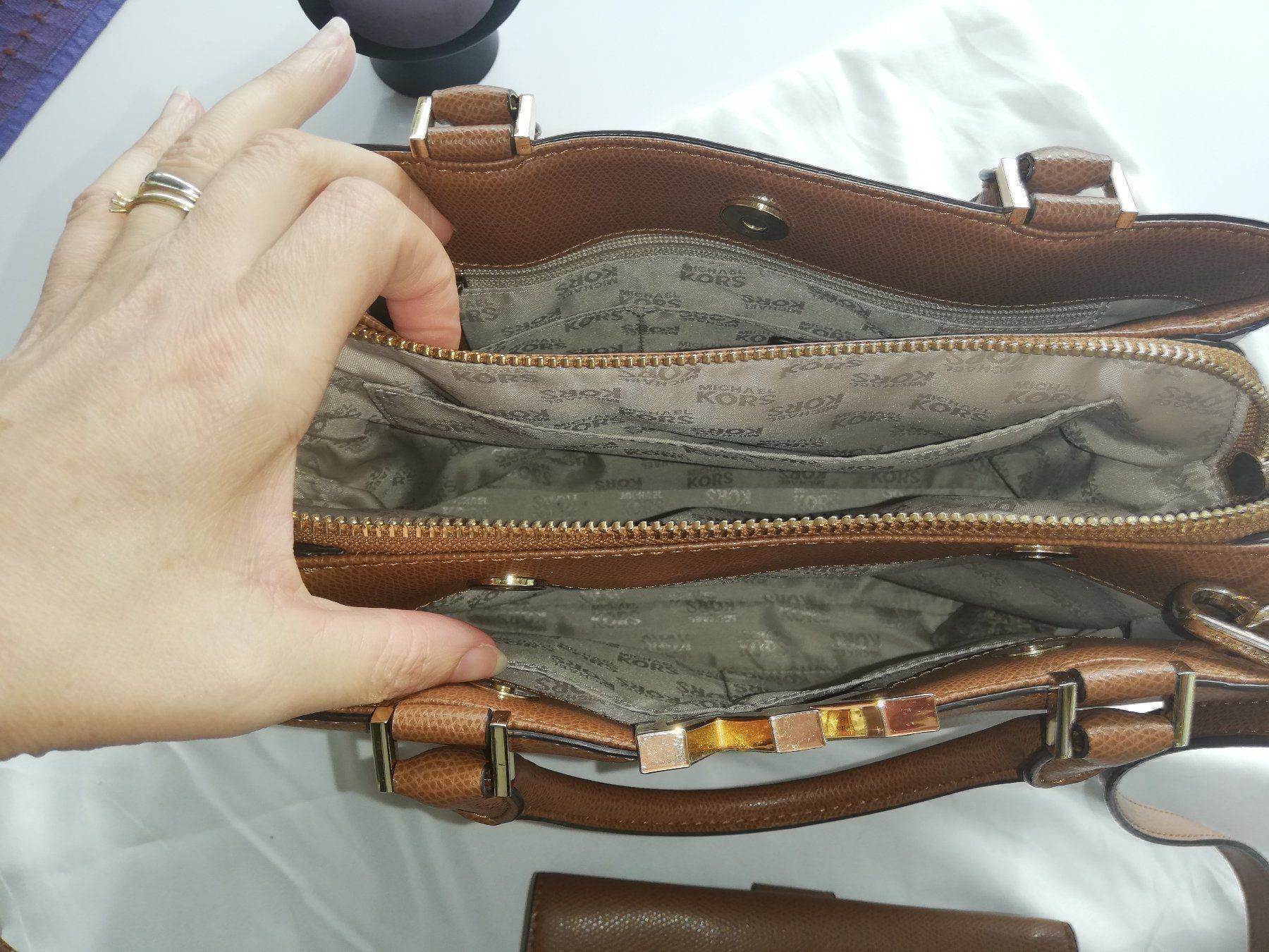 Michael Kors Sacs femmes: Sac MK – D'occasion à Fully par Clarance 1