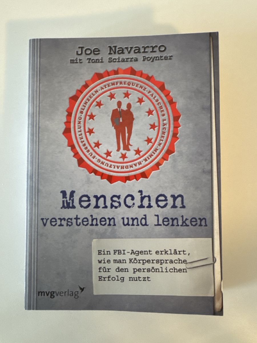 Libri: Menschen verstehen & lenken: Körpersprache-Buch – Nuovo (secondo la descrizione) da Bülach venduto da sunshiine_