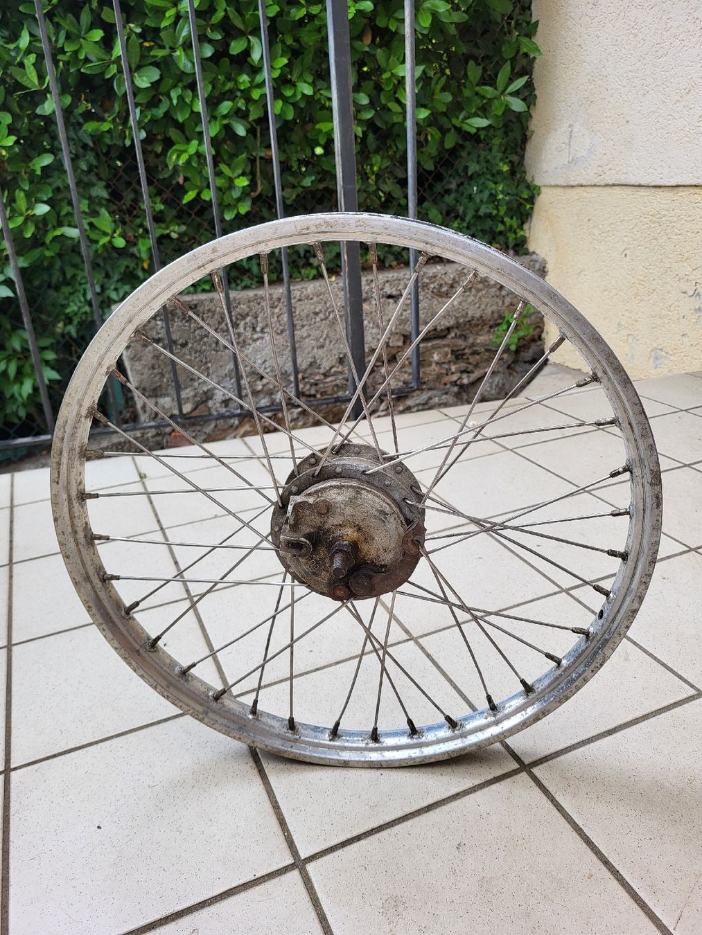 Pneumatici & Ruote complete: Vorderrad 17" Weinmann Puch – Usato da Cagiallo venduto da giulioci89