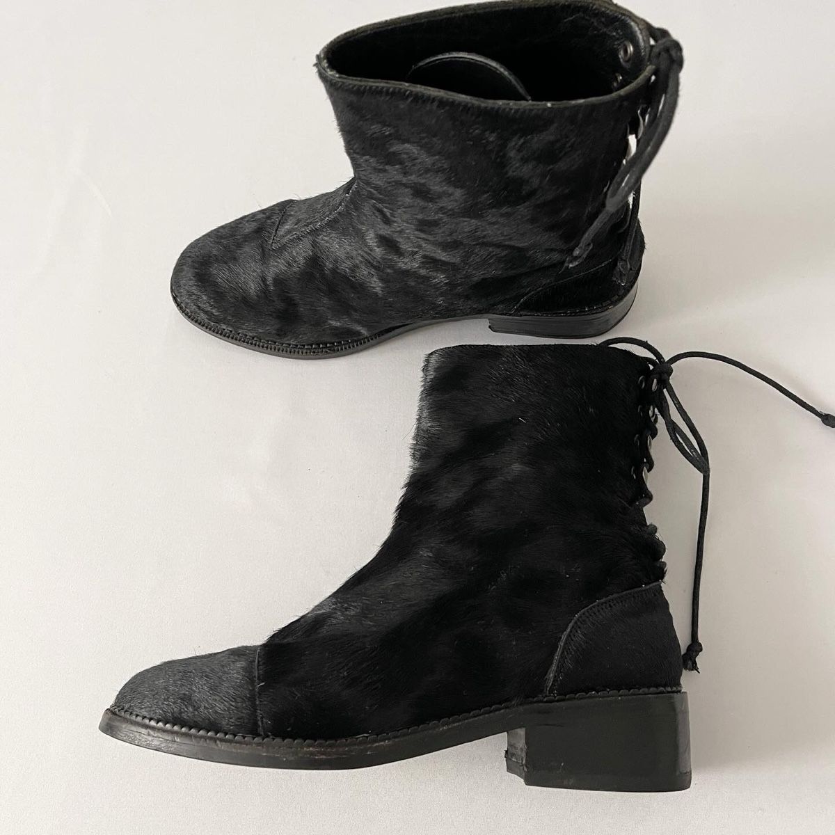 Scarpe da donna: YANG LI Boots – Usato da Emmen venduto da Avviivva_Com2023 1
