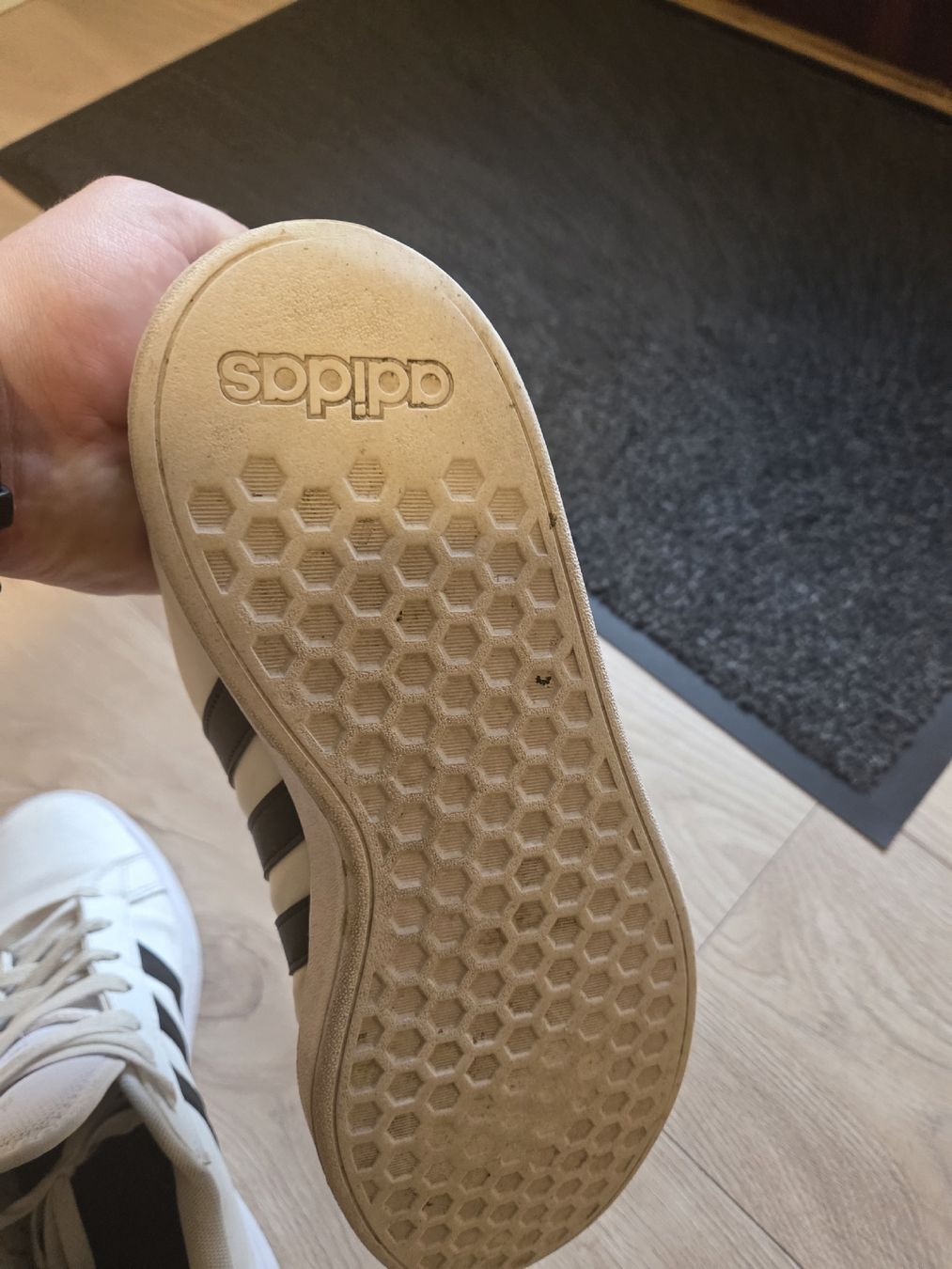Herrenschuhe: Adidas Sneaker 43 – Gebraucht aus Hägglingen von MR.BG 3