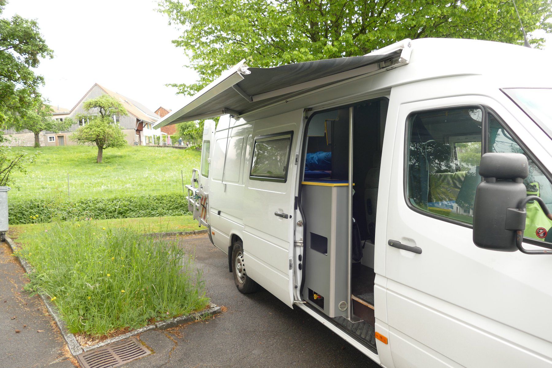 Mercedes-Benz Camping Fahrzeuge: MB Sprinter Camper 313 CDI/DIY-Ausb./4 eingetr. Sitzpl. MFK – Gebraucht aus Aedermannsdorf von ufr_q5lt