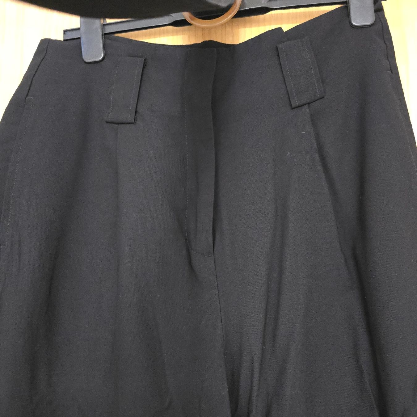 Vero Moda Pantaloni: Neue; Schwarze Culottes Hose, Gr. 42 – Nuovo e nell'imballaggio originale da Zwingen venduto da Geip 2