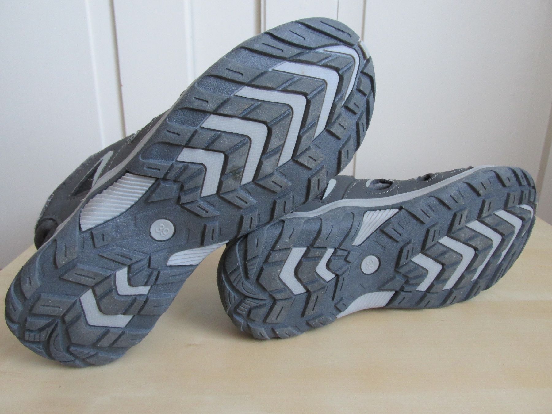 Scarpe da uomo: Sandalen crane Grösse 39 – Usato da Winterthur venduto da mat_q5d5 2