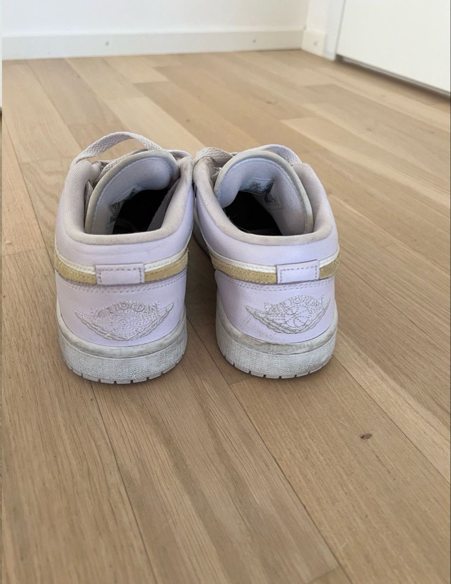 Nike Herrenschuhe: Nike Air Jordan Low Sneaker – Gebraucht aus Laufen von mar_flh8 2