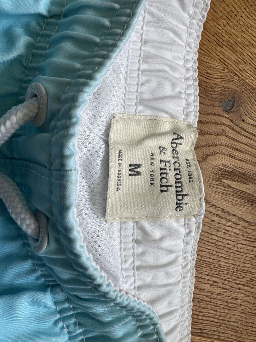 Abercrombie Pantaloni: Abercrombie & Fitch Badehose M  – Usato da Netstal venduto da Svenswiss 1