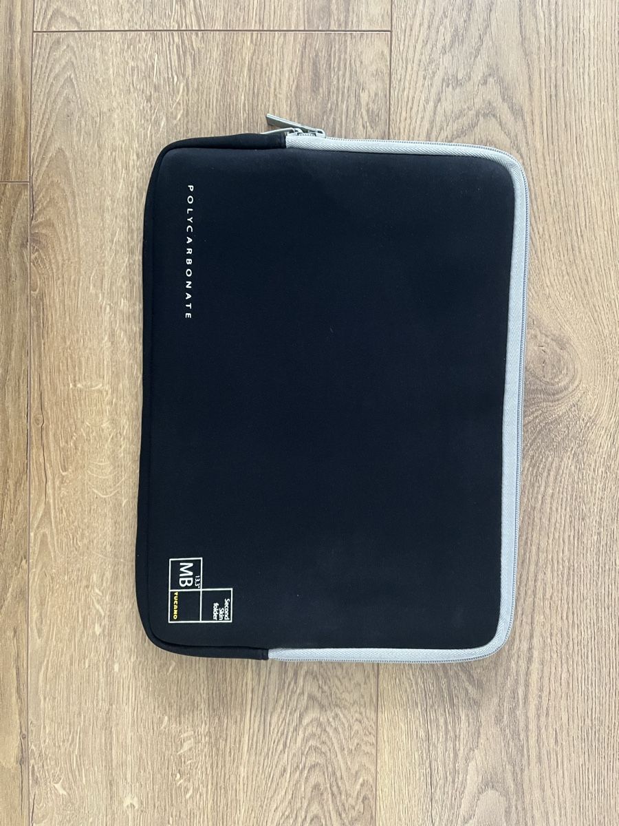 Tucano Borse: Tucano Sleeve New Elements MacBook – Nuovo (secondo la descrizione) da Orpund venduto da Steinway 1