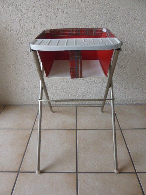 Giocattoli: Puppen Hochstuhl/Sitzli Vintage – Usato da Hitzkirch venduto da kleinerbaer01 2
