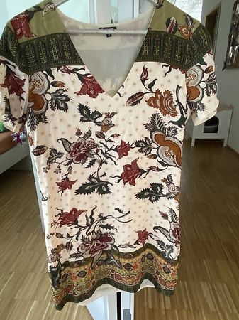Desingual Kleid Grösse 38