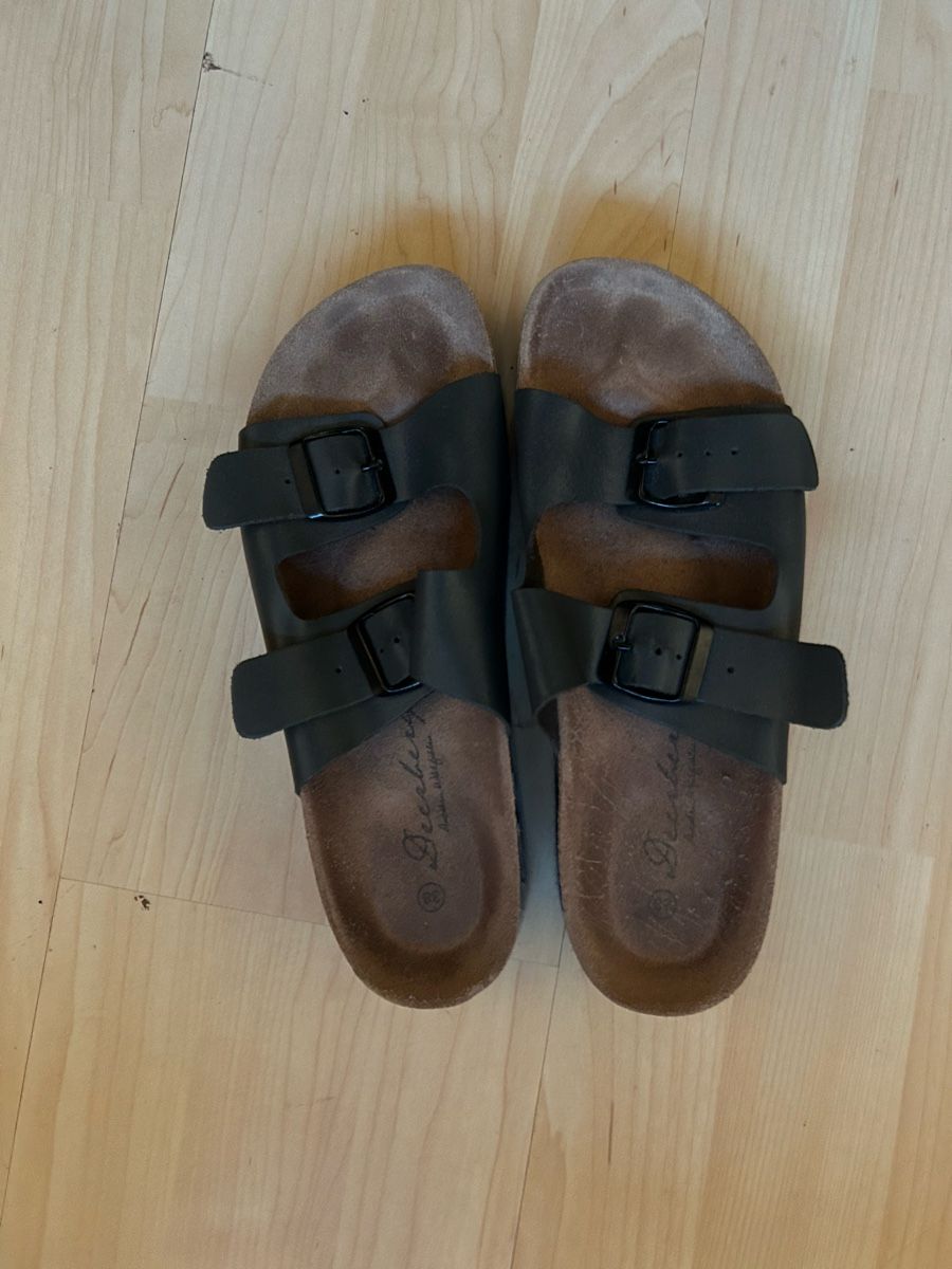 Scarpe da donna: Hausschuhe – Usato da Rüegsau venduto da Stalderclaudia 1