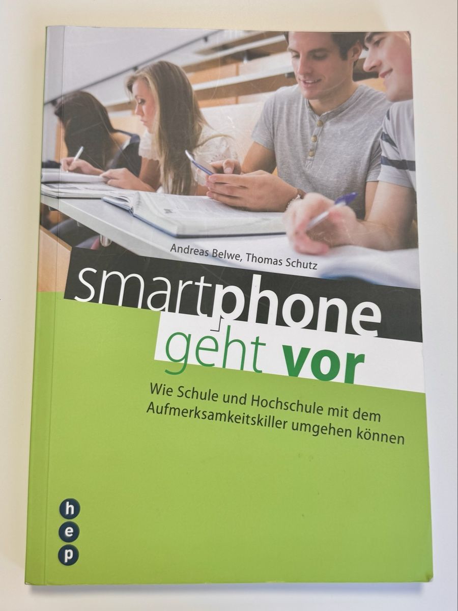Bücher: Smartphone geht vor - Ratgeber – Gebraucht aus Pfäffikon SZ von anshaV