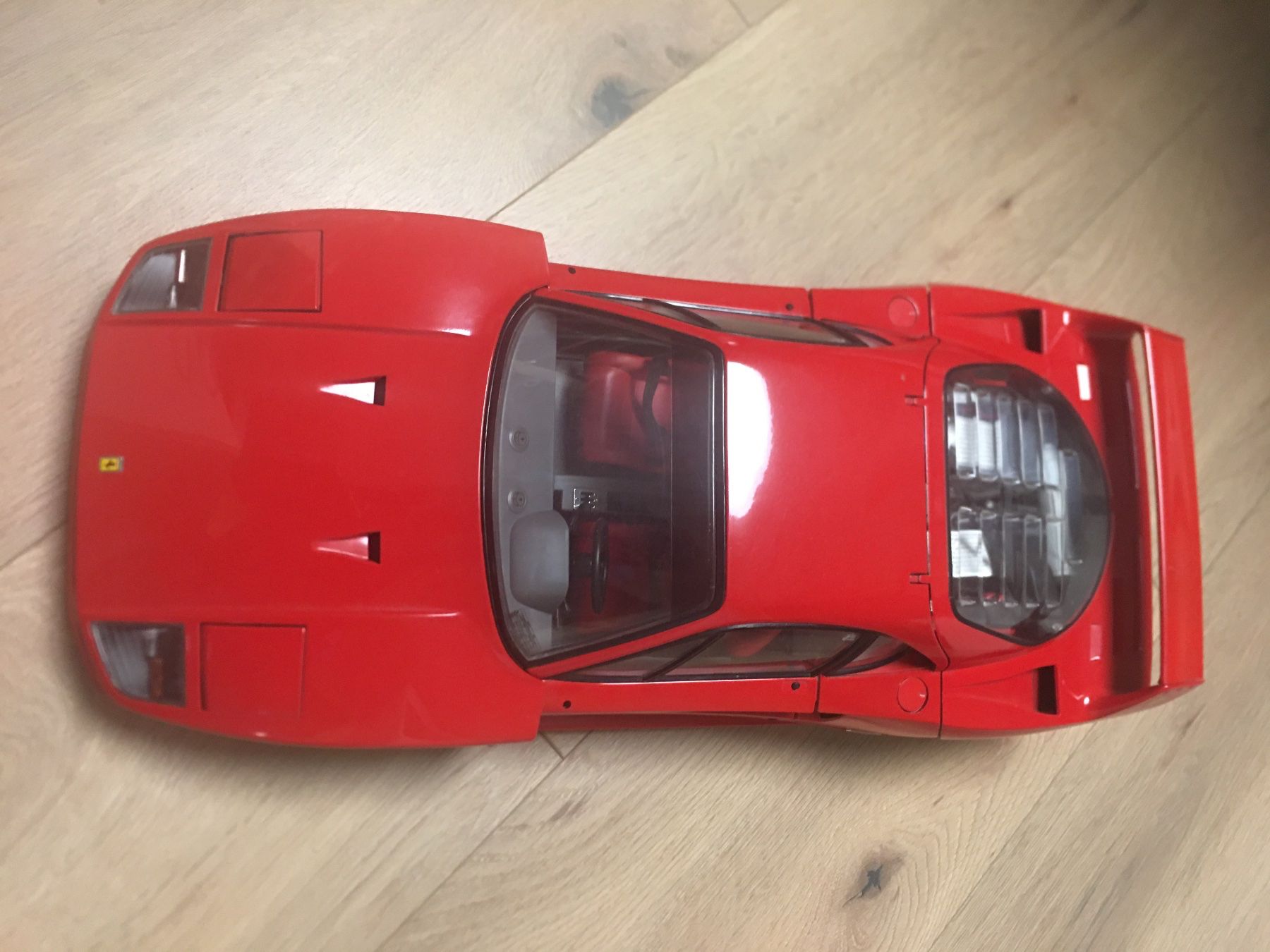 Pocher Modellini d'auto: Pocher Ferrari F-40 1:8 – Usato da Lichtensteig venduto da gregi44 6